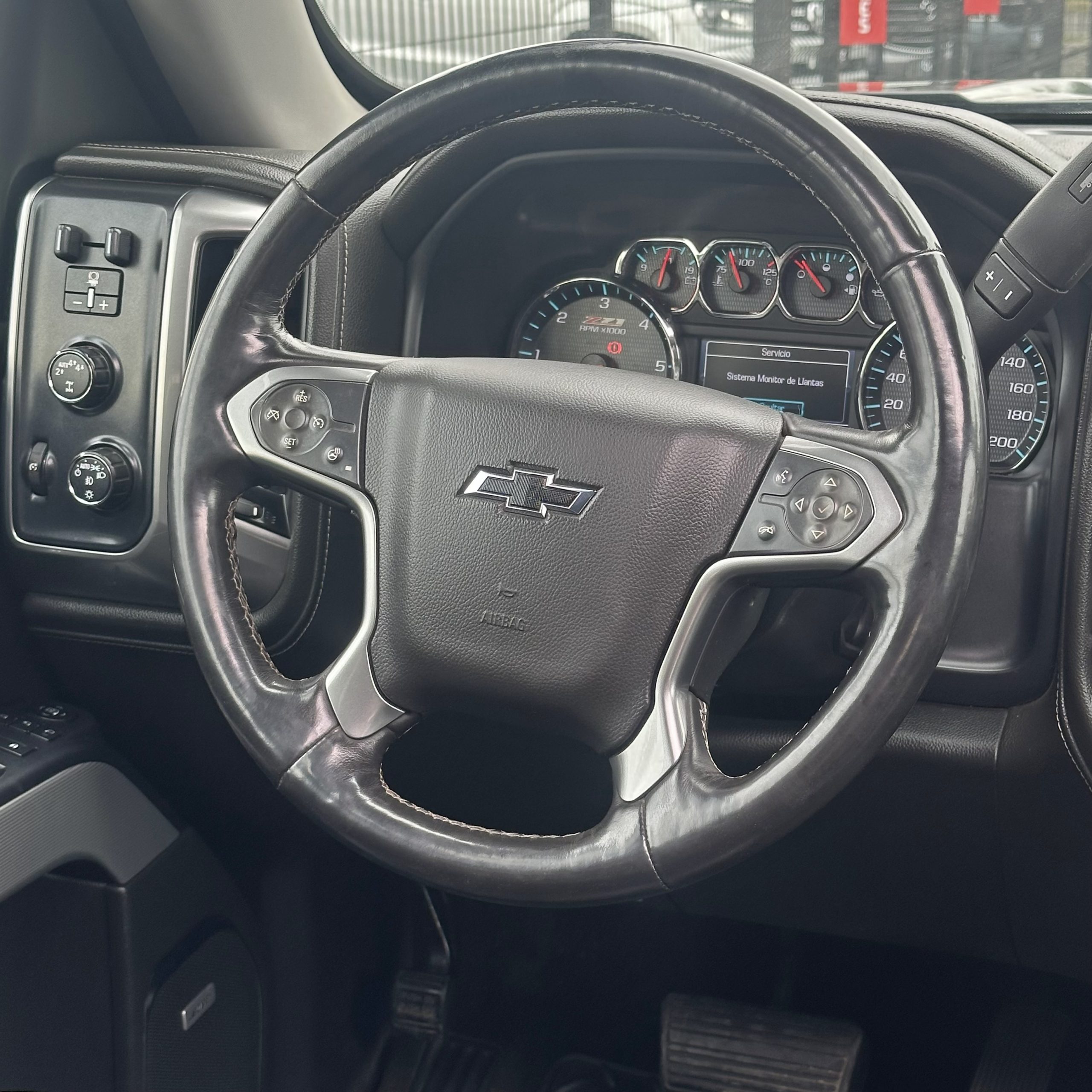 CHEVROLET SILVERATOR 2017 1