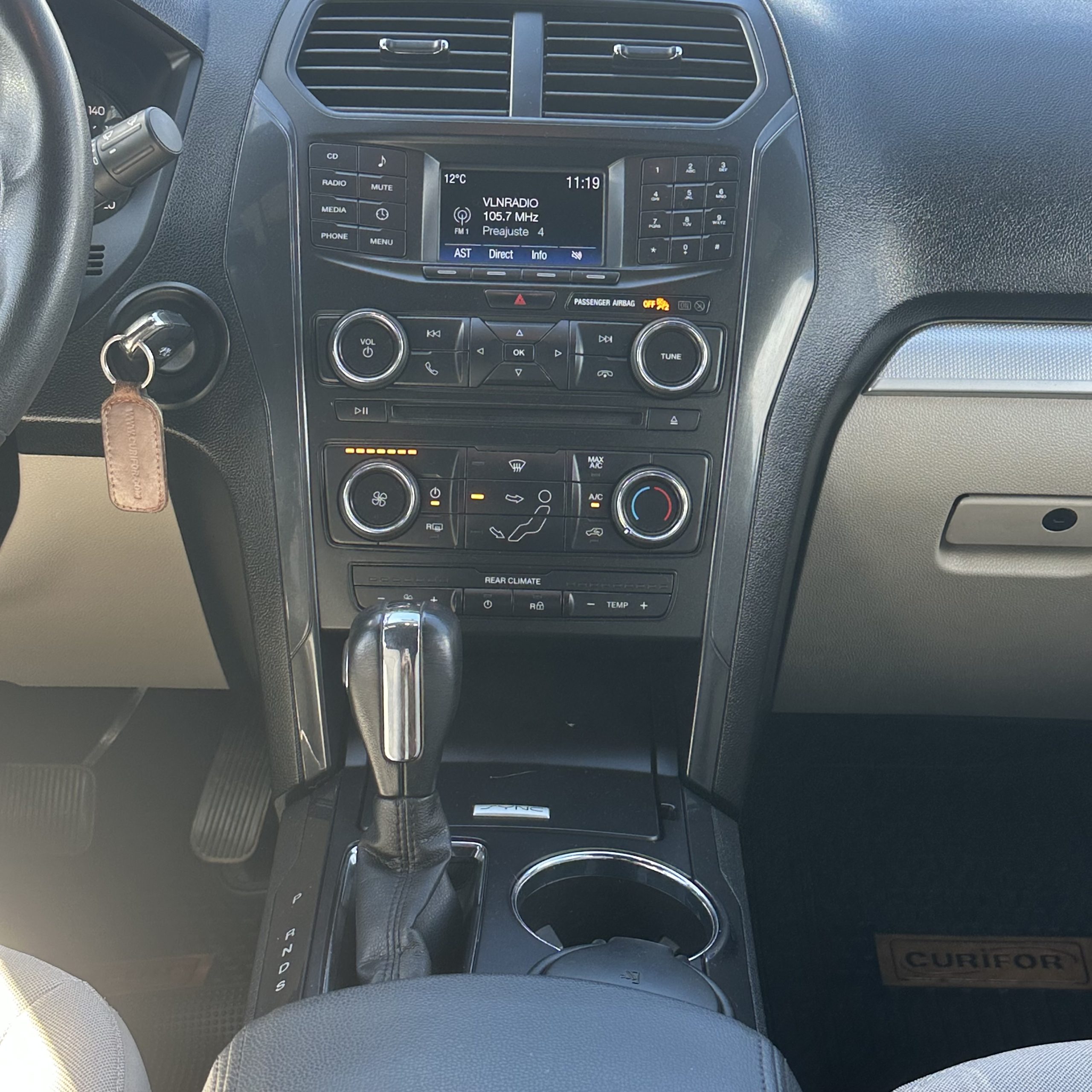 FORD EXPLORER 2019 01