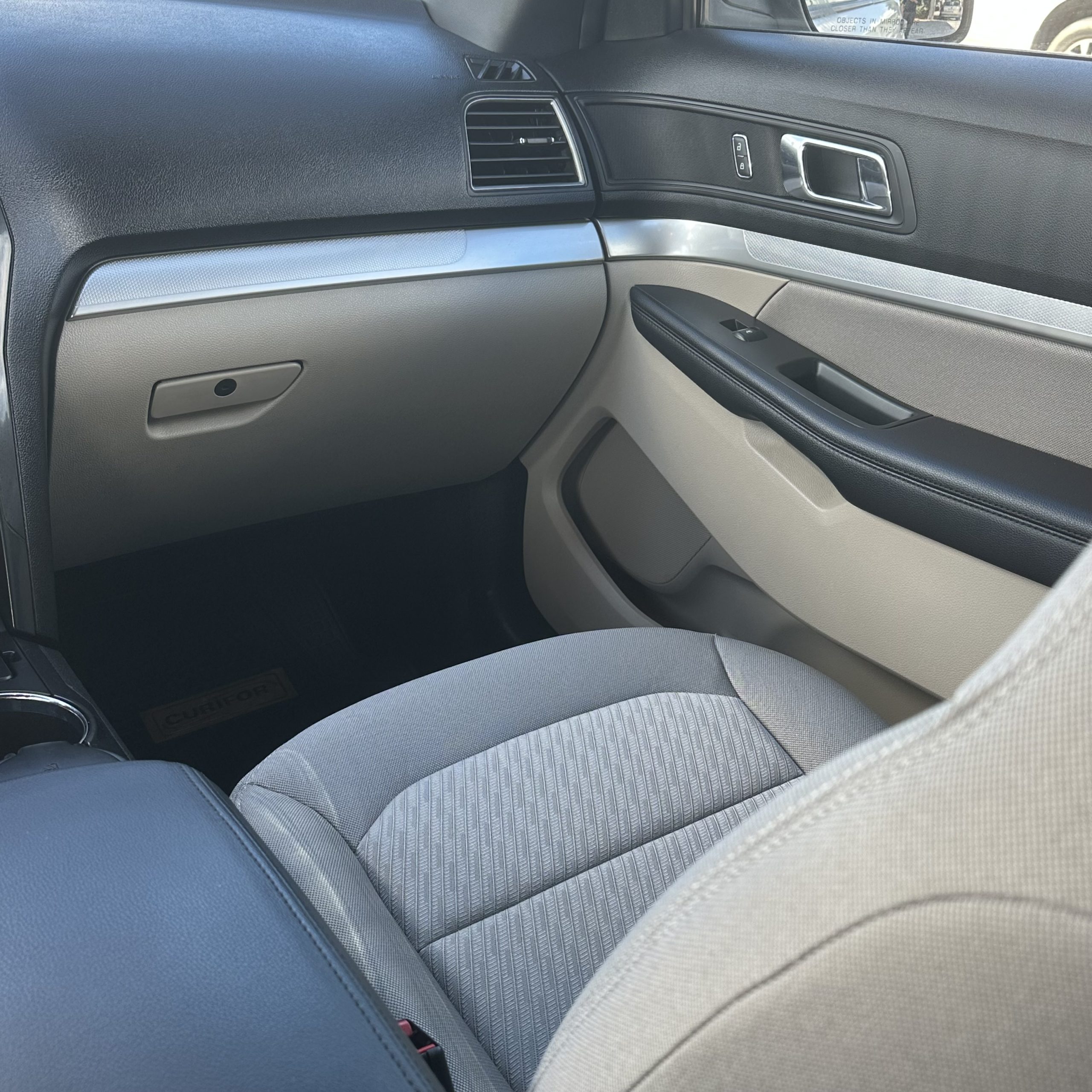 FORD EXPLORER 2019 04