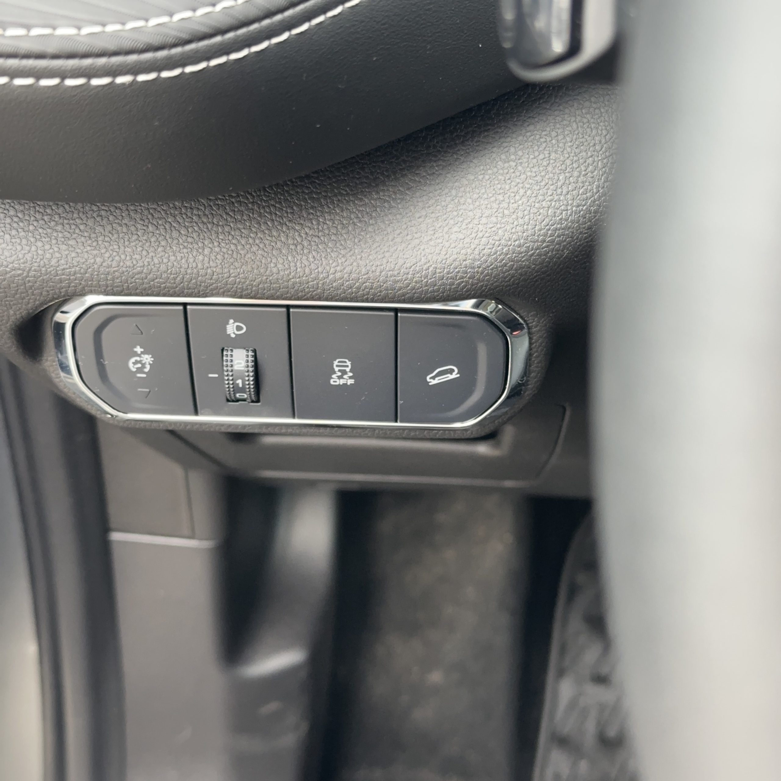 Haval Jolion — foto 13 de 26