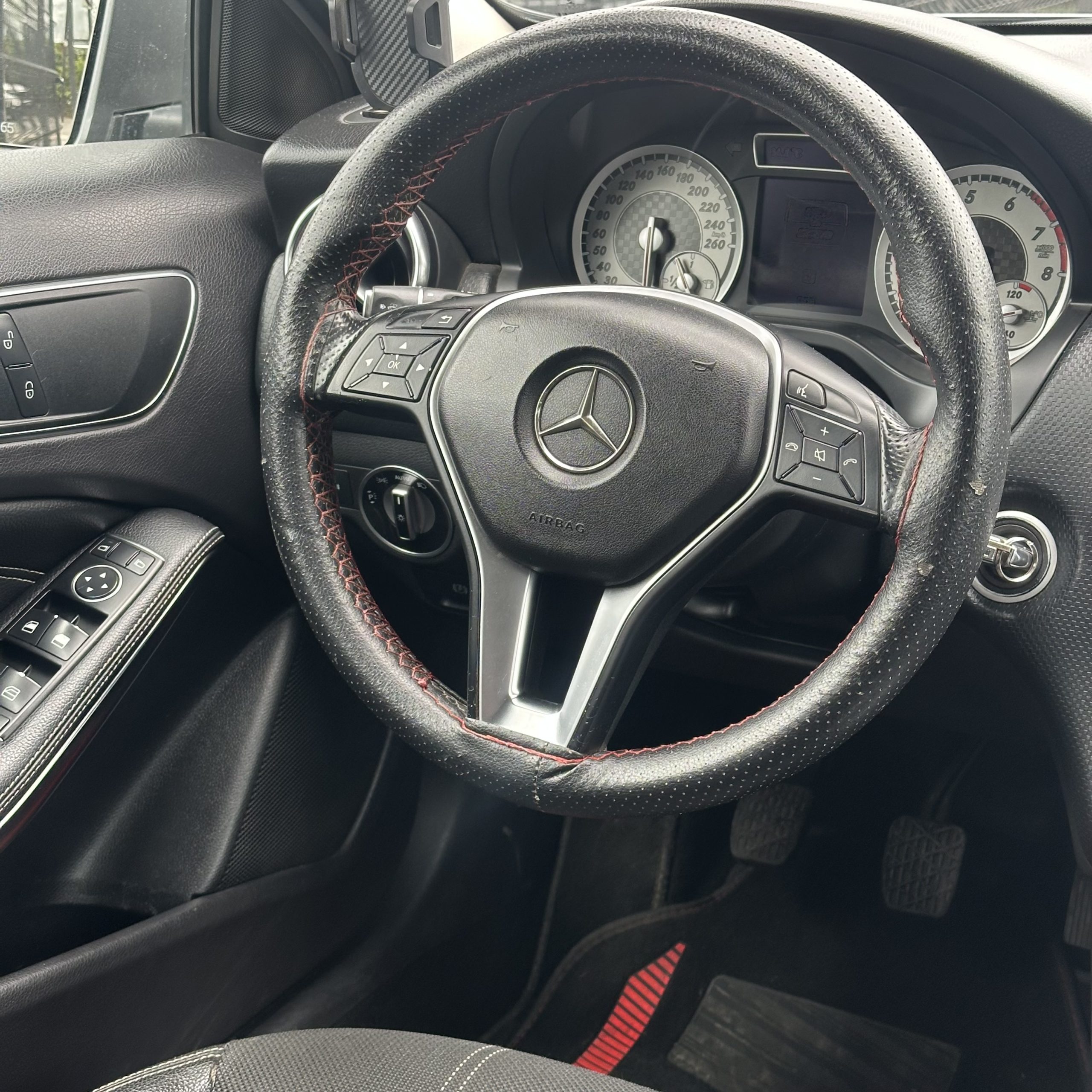 Mercedes-Benz A200 — foto 9 de 24