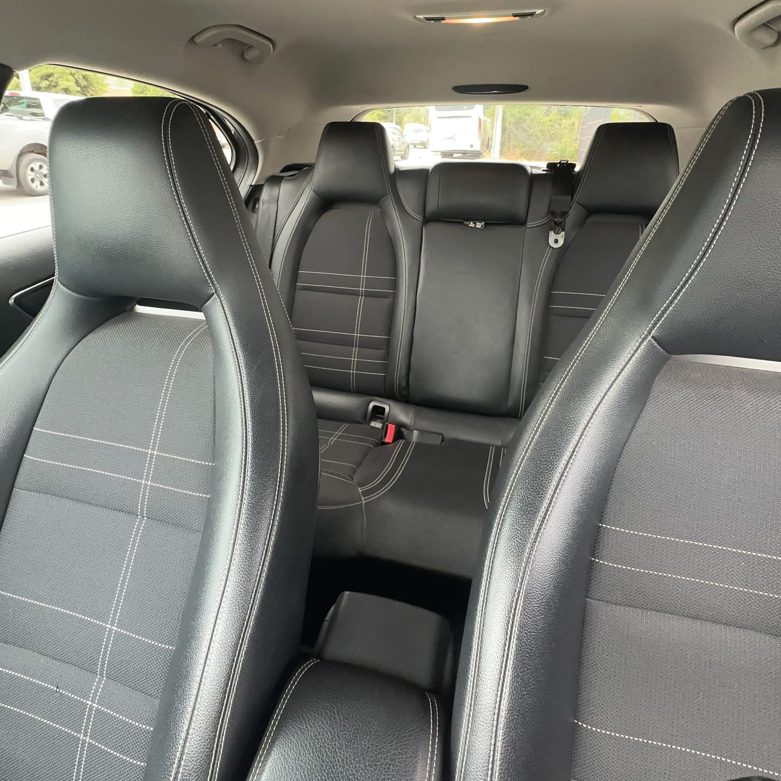 Mercedes-Benz A200 — foto 12 de 24