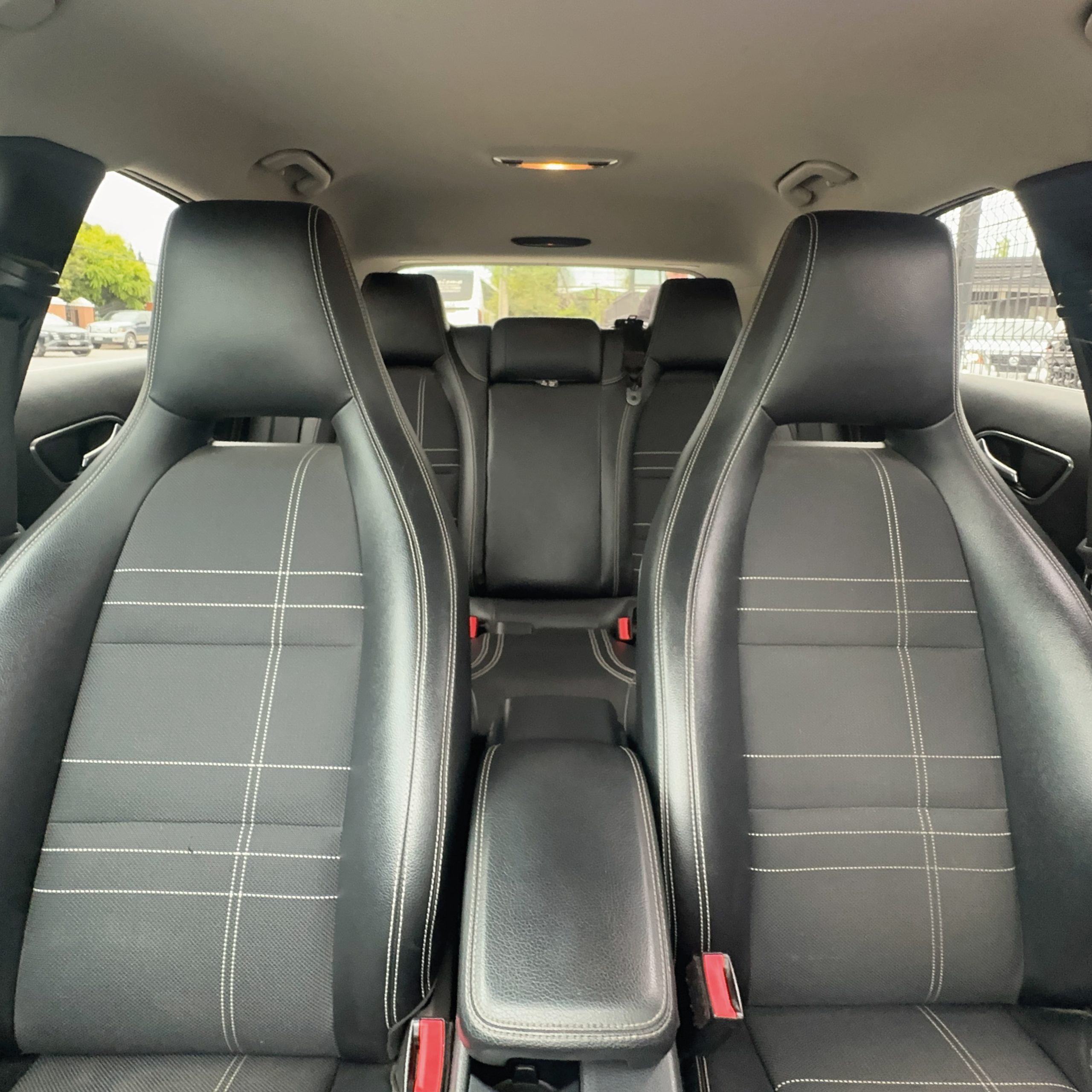 Mercedes-Benz A200 — foto 11 de 24